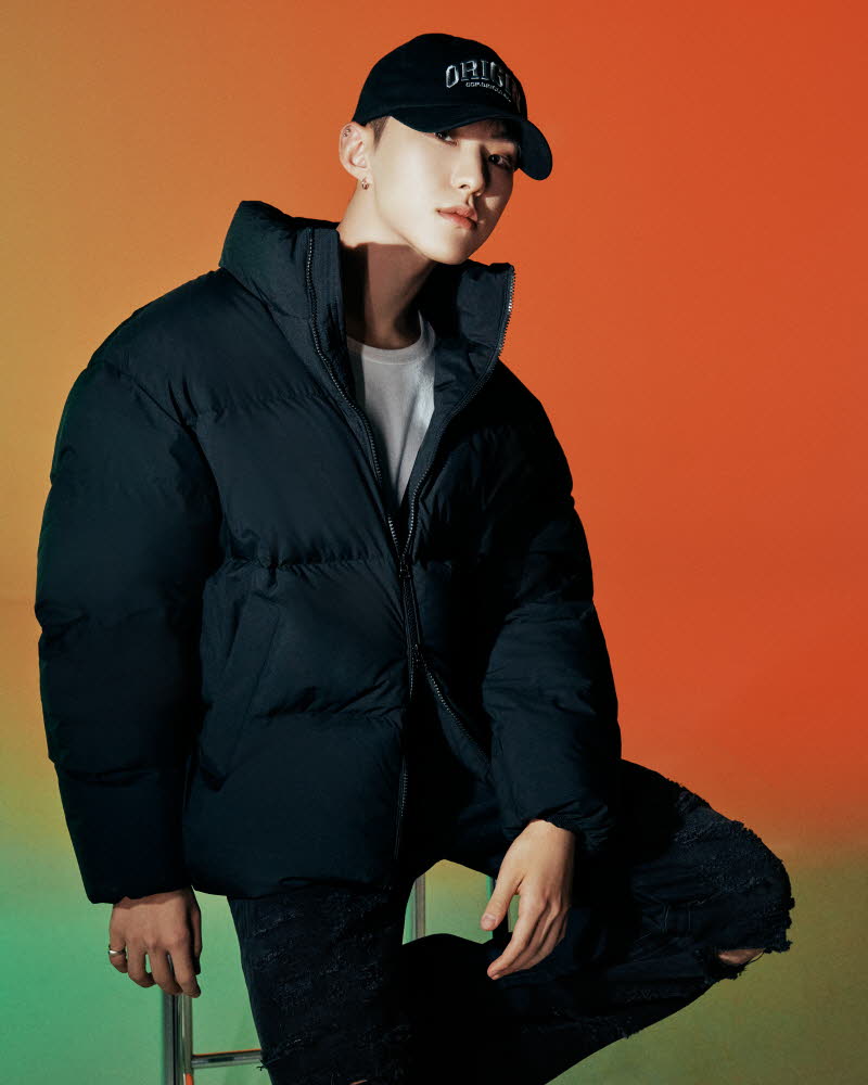 ktown4u.com : Essential Duck Down Puffa Short Padding [Black]